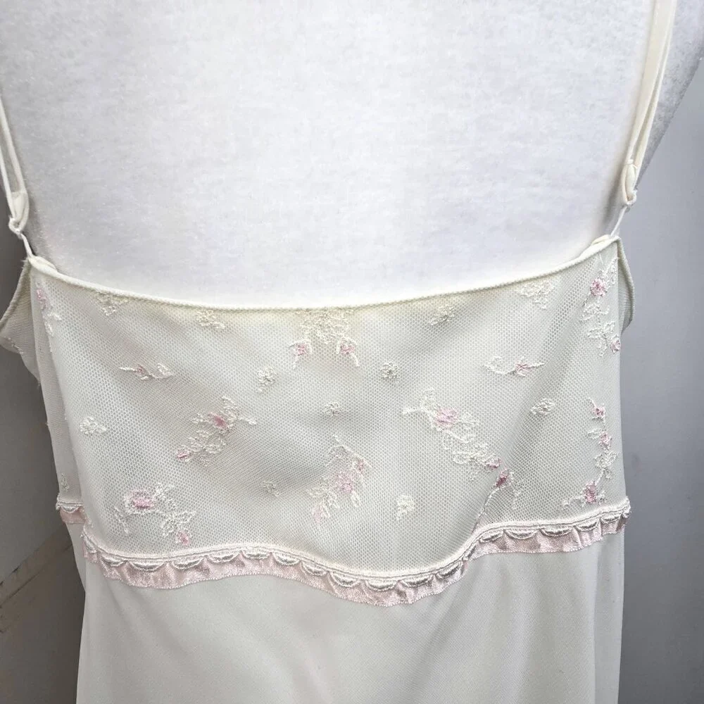 Vintage 90s Valerie Stevens Off White Mesh Floral Embroidered Nightgown Chemise - Picture 8 of 10